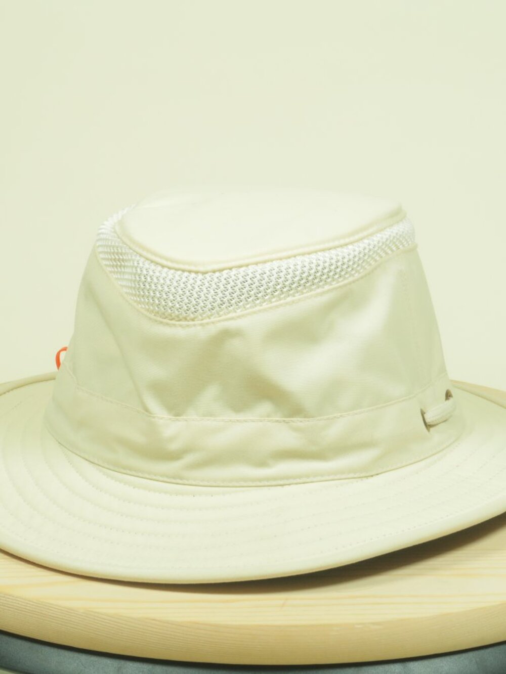 Tilley Airflo LTM5 Hat Cap Mens 7 1/4 Beige Medium Brim Outdoor Hiking Camping
